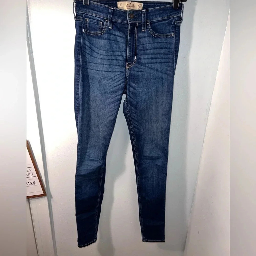 Hollister, 1R, Super skinny high-rise dark wash five pocket button zip denim
